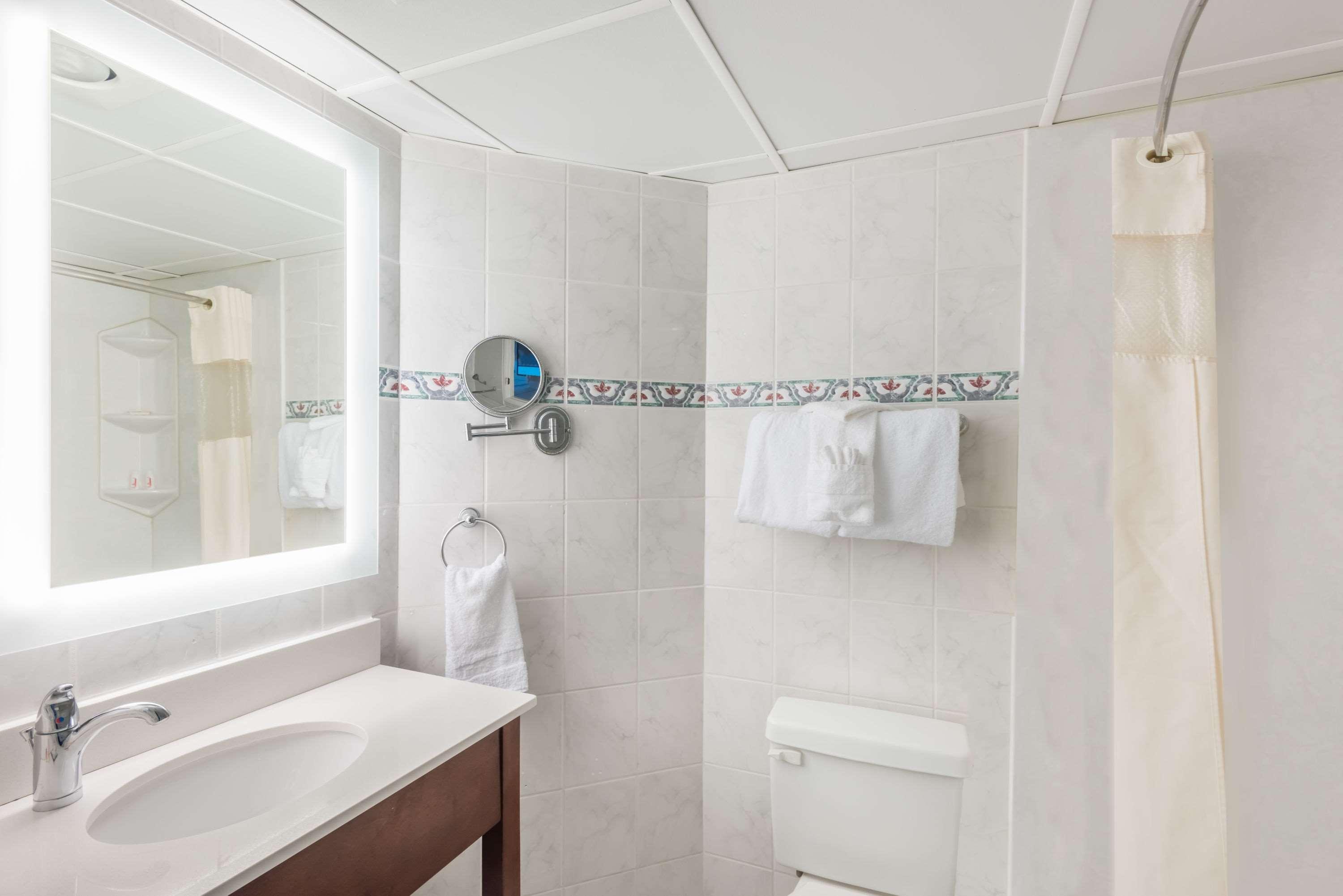 Howard Johnson Plaza By Wyndham Ocean City Oceanfront מראה חיצוני תמונה