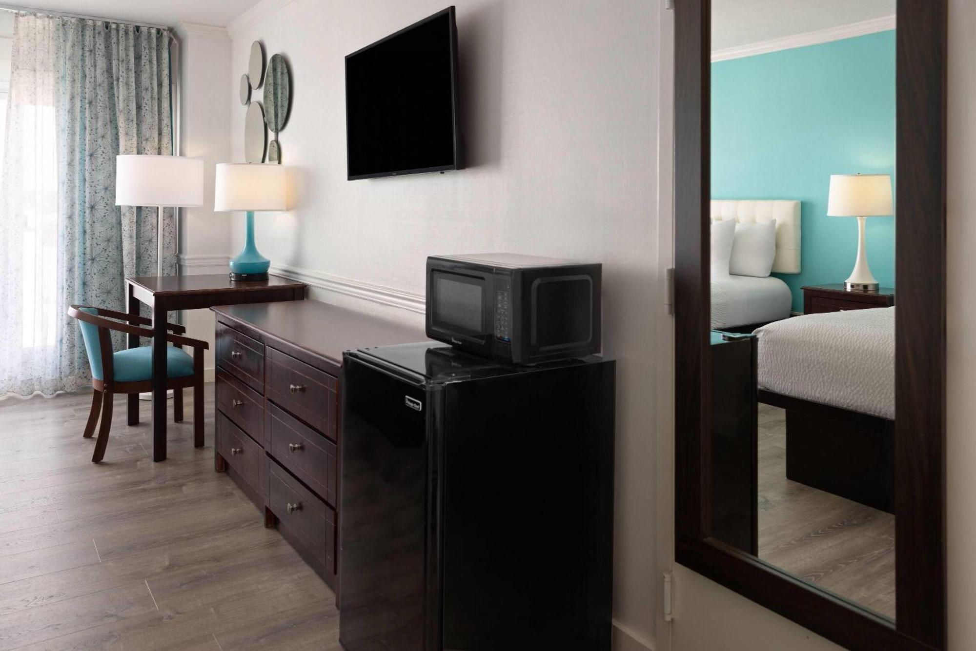 Howard Johnson Plaza By Wyndham Ocean City Oceanfront מראה חיצוני תמונה