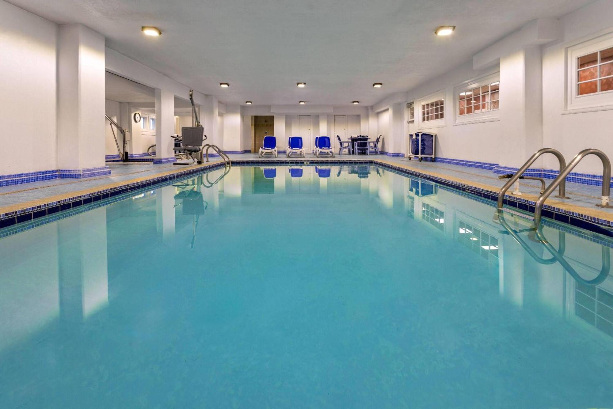 Howard Johnson Plaza By Wyndham Ocean City Oceanfront מראה חיצוני תמונה