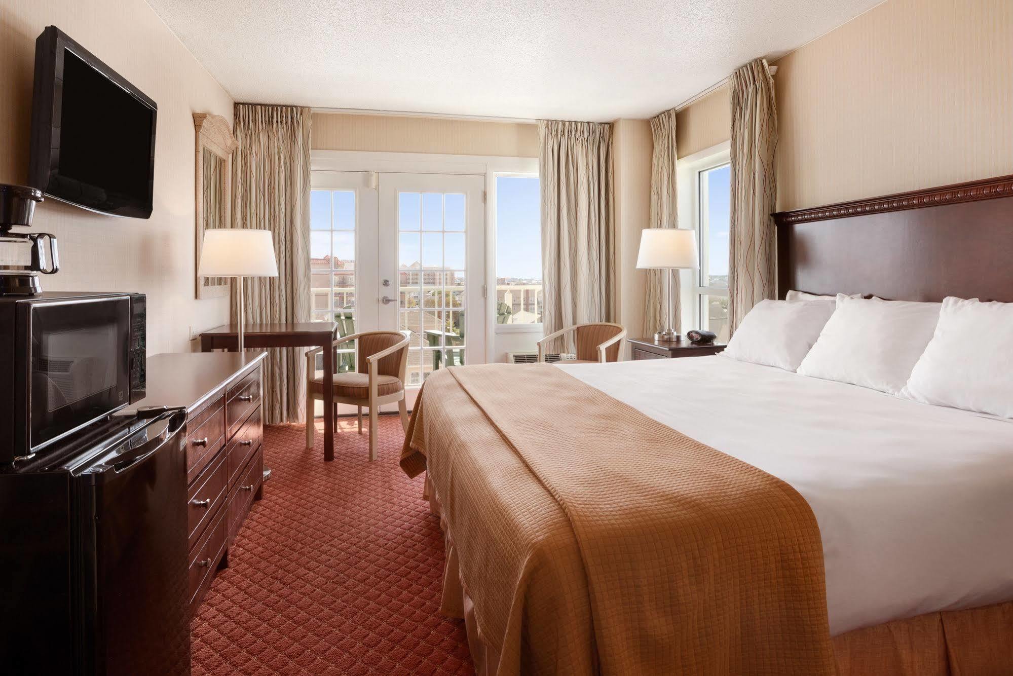 Howard Johnson Plaza By Wyndham Ocean City Oceanfront מראה חיצוני תמונה