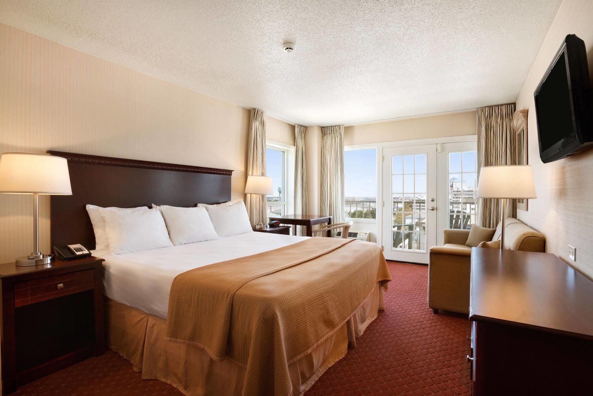 Howard Johnson Plaza By Wyndham Ocean City Oceanfront מראה חיצוני תמונה