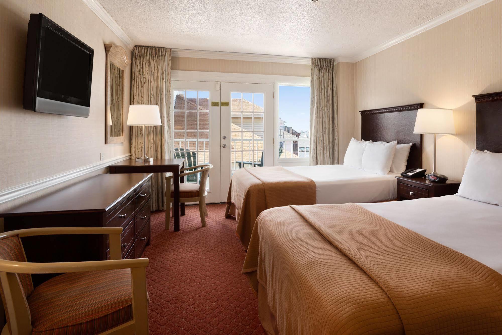 Howard Johnson Plaza By Wyndham Ocean City Oceanfront מראה חיצוני תמונה